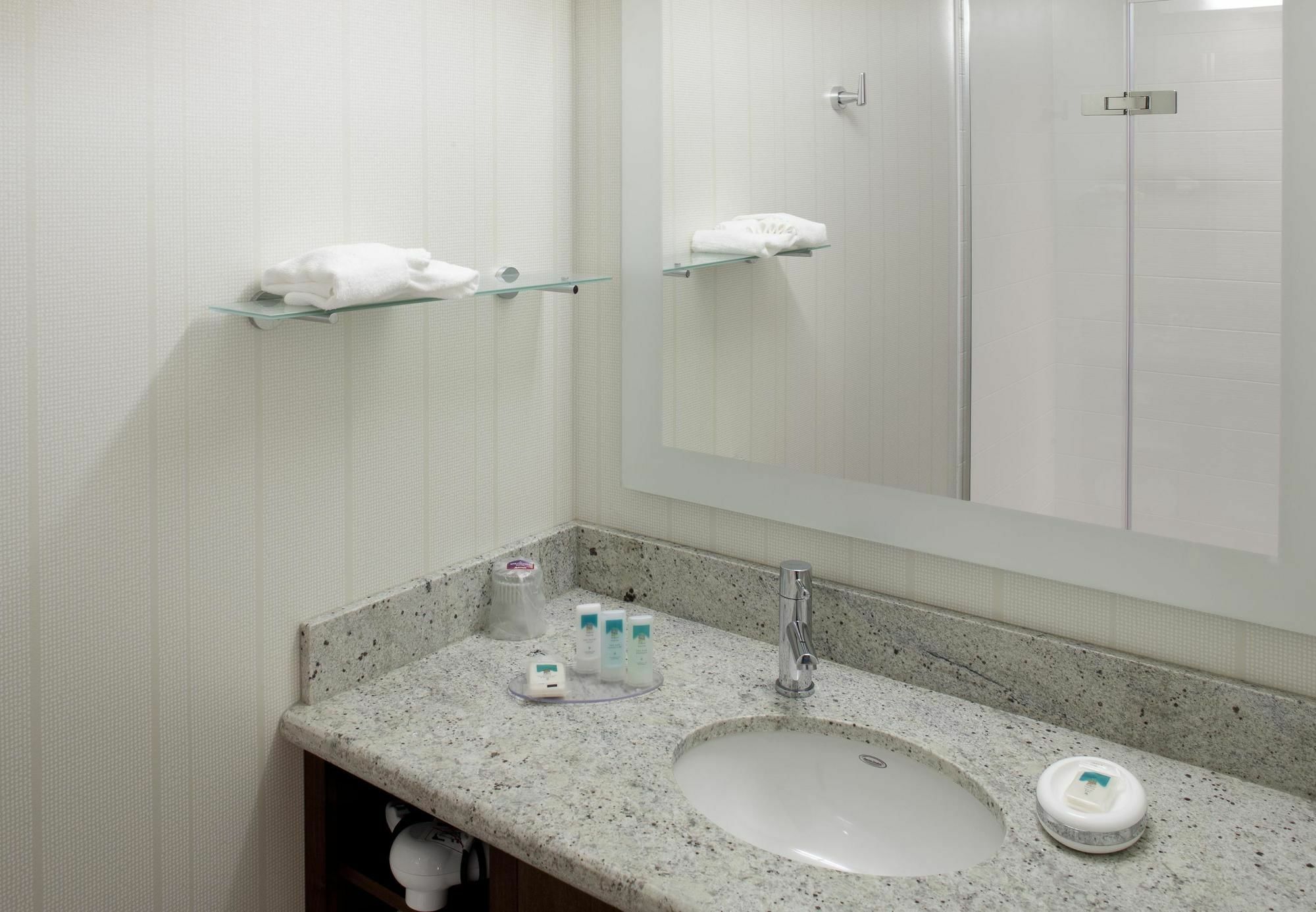 Springhill Suites Alexandria Southwest Kültér fotó